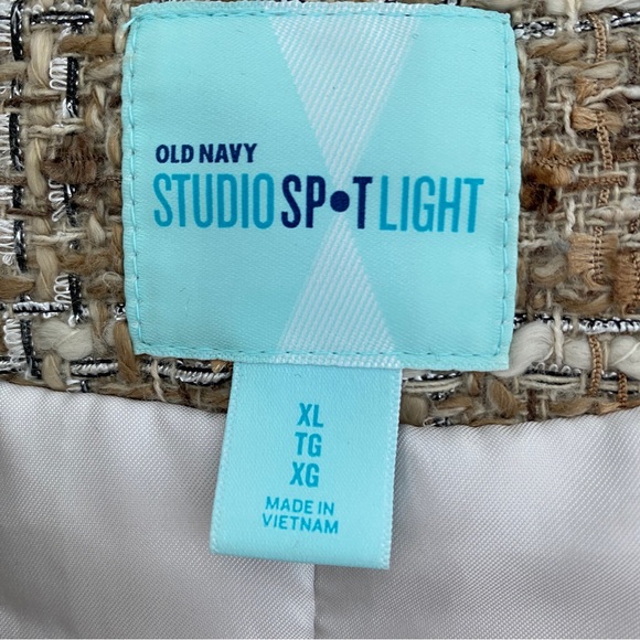 Tweed Chic Wool Jacket - Picture 9 of 9